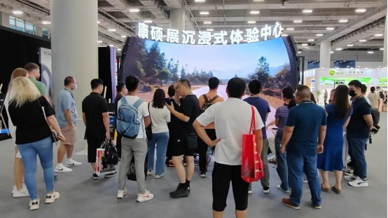 2023光亞展|專訪康碩展：打破LED顯示傳統審美觀念，推動智慧文旅發展